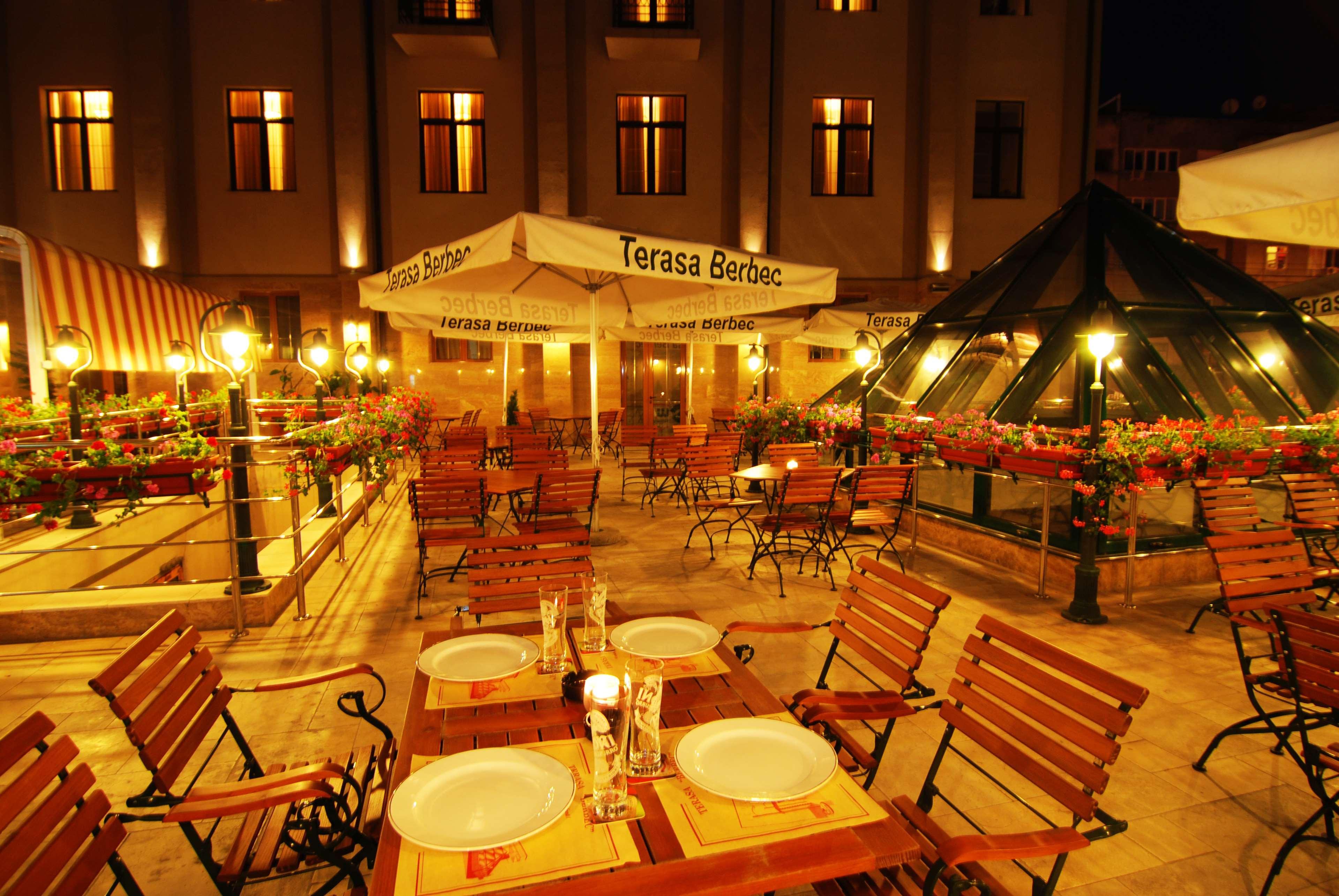 Hotel Central Ploiesti Exterior photo